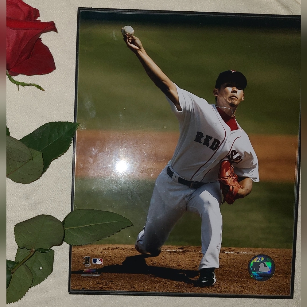 8×10 framed photo of Boston Red Sox pitcher Daisuke Matsuzaka - Picture 2 of 4